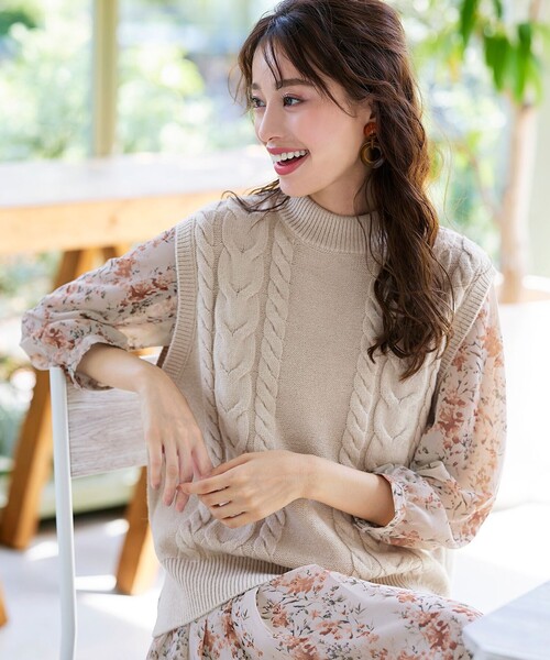 ★最安値★　CLESSTE ニットベスト ☆最安値☆ CLESSTE ニットベスト