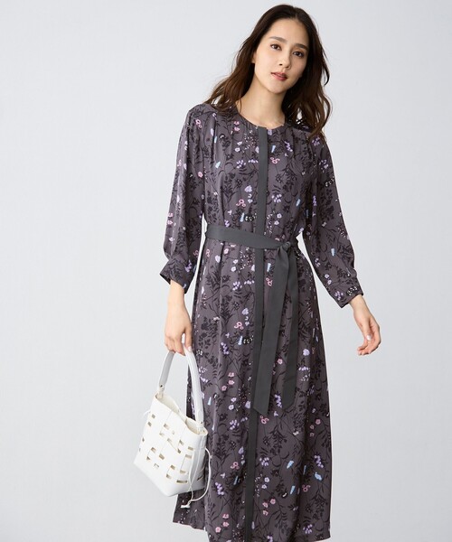新品✨完売品✨自由区　ハーバルフロープリント8分袖 ワンピース　ロングマキシ丈 自由区（ジユウク） ワンピース ハーバルフロープリント8分袖