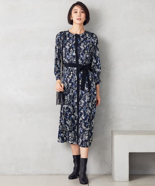 自由区（ジユウク） ワンピース ハーバルフロープリント8分袖