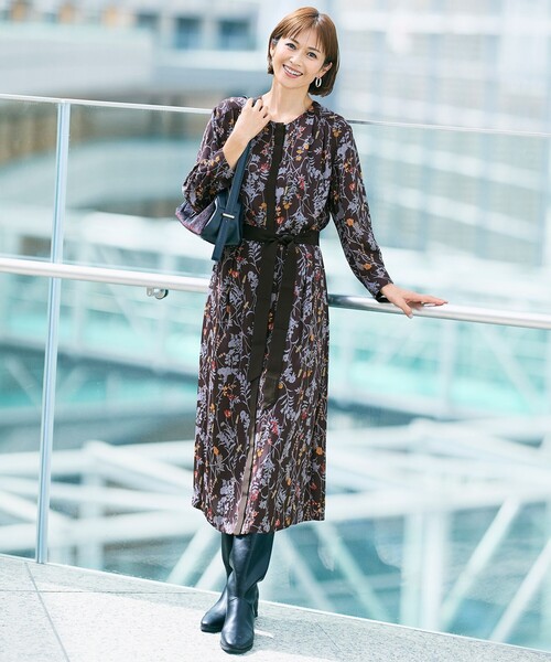 自由区（ジユウク） ワンピース ハーバルフロープリント8分袖