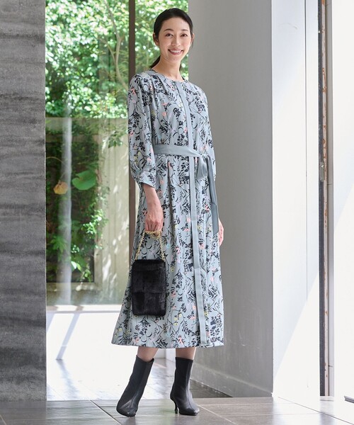 自由区（ジユウク） ワンピース ハーバルフロープリント8分袖