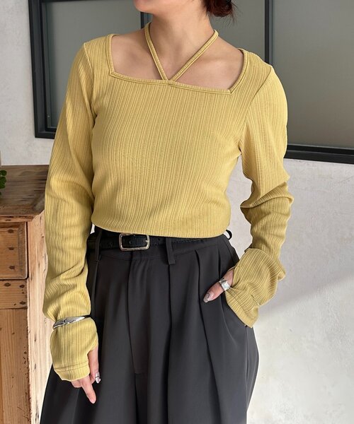 Thevon（ゼヴォン） tシャツ チャーム付きホルターネックリブプル