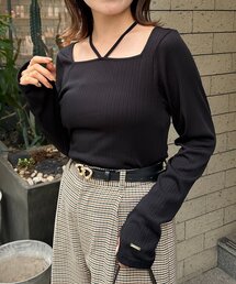 Thevon（ゼヴォン） tシャツ チャーム付きホルターネックリブプル