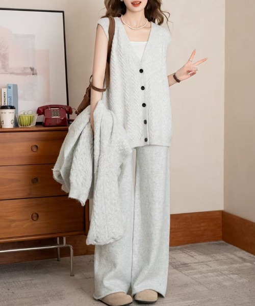 emi+ セットアップ ケーブルニットパーカーセットアップ（ベスト付き