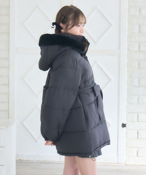 極美品✨ヨシエイナバ ✨エレガントなダウンジャケット/シャンブレーフォックス Emsexcite（エムズエキサイト） ダウンコート ダウンジャケット F