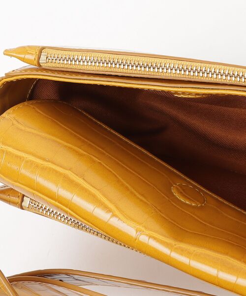 DIANA（ダイアナ） ショルダーバッグ - イエロー レディース