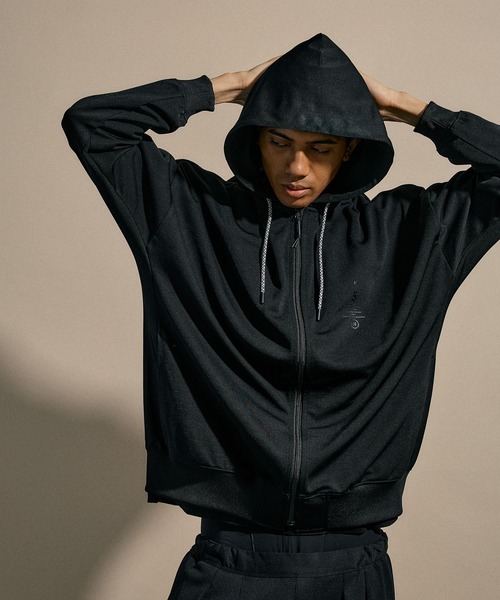 NUMERALS（ヌメラルズ） パーカー 「NUMERALS」MOLDED JERSEY ZIP