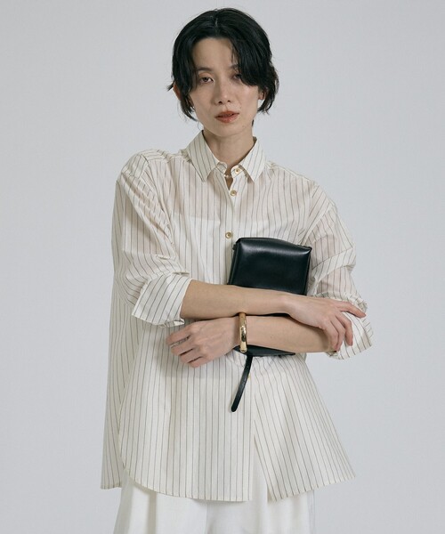 ブラウス シャツ ラメストライプシャツ　春服　夏服　オフィスカジュアル　羽織り　きれいめ レディースの画像