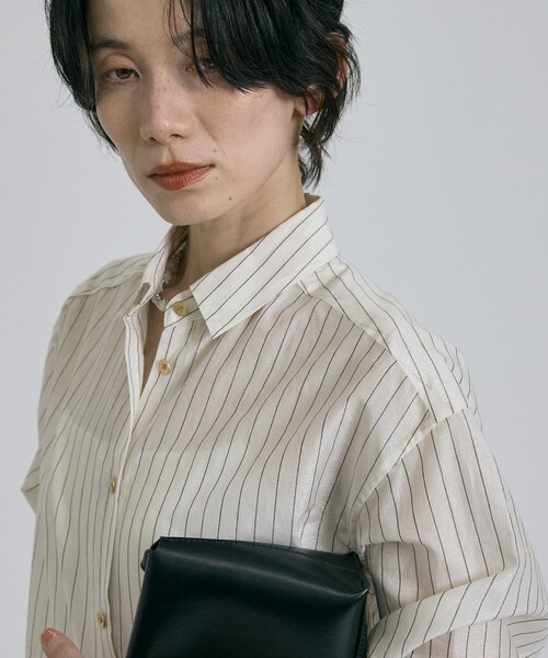 ブラウス シャツ ラメストライプシャツ　春服　夏服　オフィスカジュアル　羽織り　きれいめ レディースの画像