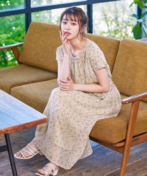 Tiaclasse ワンピース 「洗える」花柄シフォン衿ギャザーワンピース
