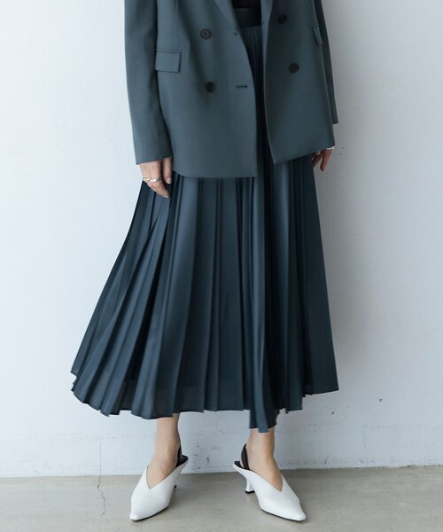 美品❤️iCB アイシービー　【洗える】 レザーライクプリーツスカート チャコール ICB 【先行予約・洗える】 レザーライクプリーツスカート