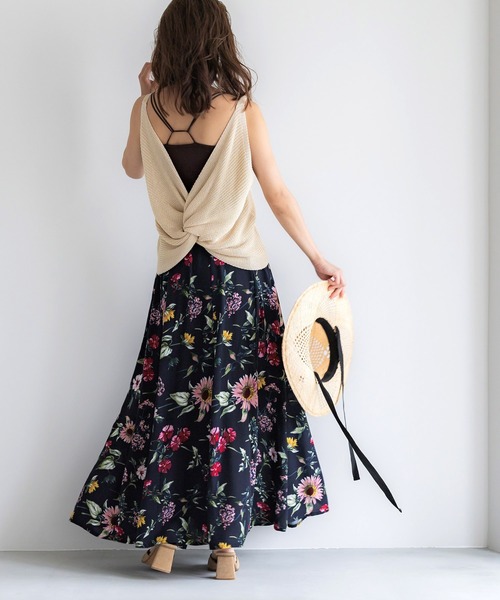Salvatore Ferragamo 花柄フレアスカート 42 ワインレッド Salvatore Ferragamo 花柄フレアスカート 42 ワインレッド