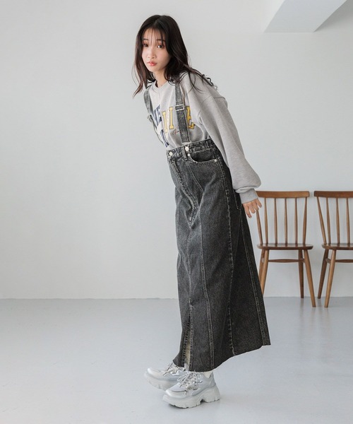 LOWRYS FARM（ローリーズファーム） tシャツ ロゴリメイクウラケプル