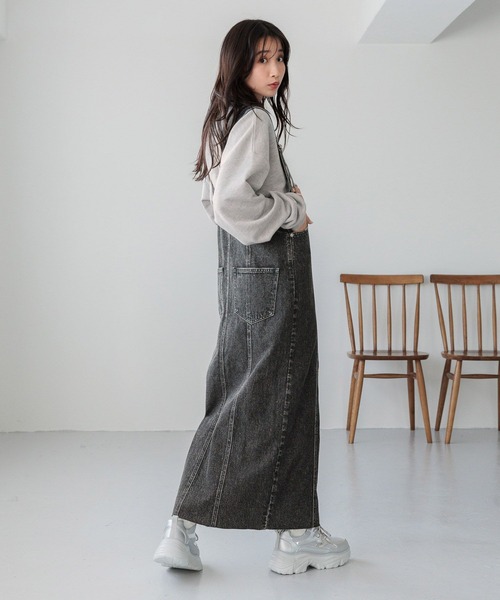 LOWRYS FARM（ローリーズファーム） tシャツ ロゴリメイクウラケプル