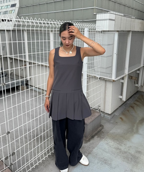 Ameri（アメリ） SQUARE NECK LADY LIKE PLEATS TOP レディース