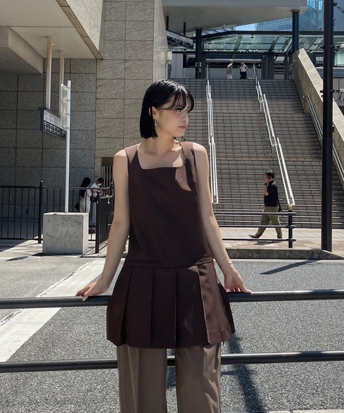 トップス SQUARE NECK LADY LIKE PLEATS TOP Ameri（アメリ）の「SQUARE NECK LADY LIKE PLEATS TOP（その他