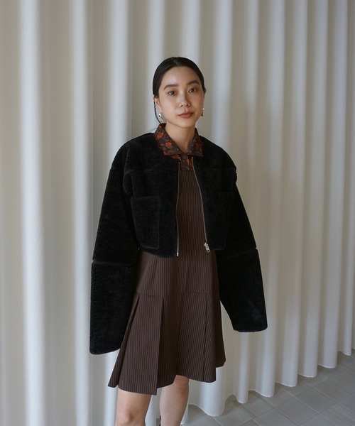 Ameri（アメリ） SQUARE NECK LADY LIKE PLEATS TOP レディース