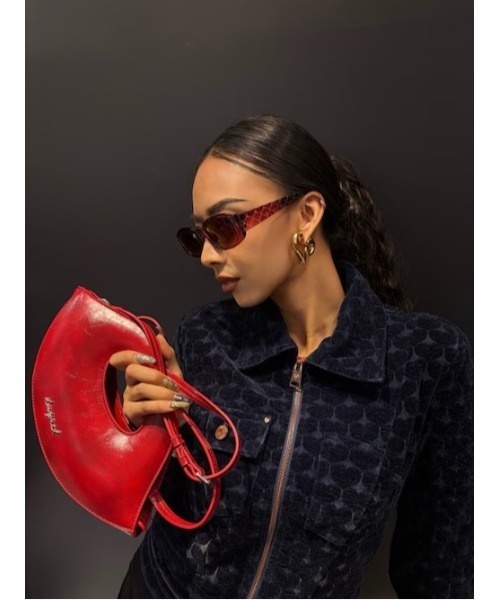 Desigual（デシグアル） ハンドバッグ × Nicki Nicole」リップモチーフ