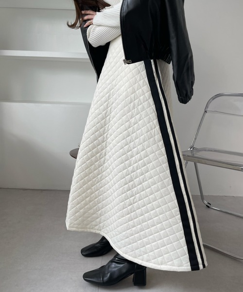 CHANELフレアスカート キルティングデザイン CHANELフレアスカート キルティングデザイン キルティングフレア