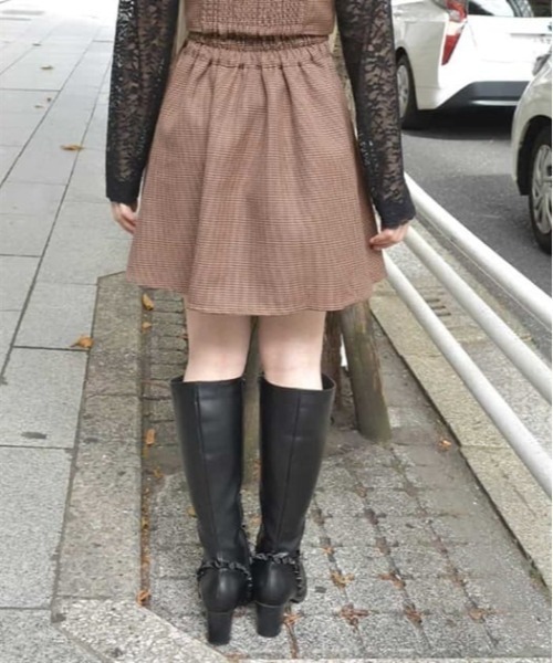 axes femme スカート ブローチ付タックプリーツスカート
