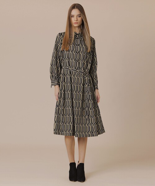 MACKINTOSH LONDON ノースリーブワンピース 38 黒 ロンバスプリントワンピース(ワンピース)｜MACKINTOSH LONDON