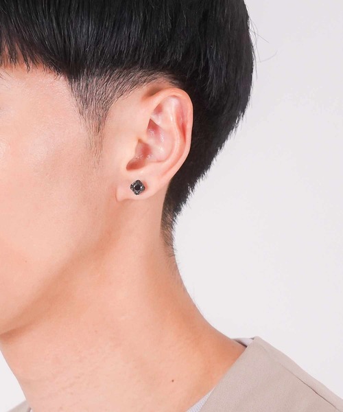 LION　HEART　コマンダーストーンピアス/K10ゴールド（ブラック） KINGDOM”コマンダーストーンピアス/K10ゴールド【LION HEART