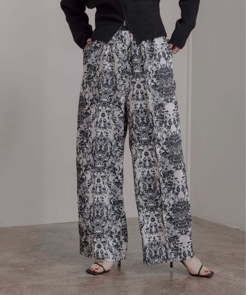 Eimee Law（エイミーロウ） パンツ アラベスクプリント サイドライン