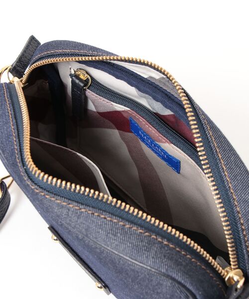 BLUE LABEL CRESTBRIDGE（ブルーレーベルクレストブリッジ 