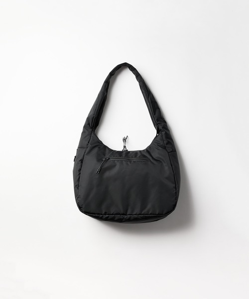 【美品】meltum メッセンジャーバック BLACK meltum ショルダーバッグ SOFT SHELL MESSENGER BAG / ソフト