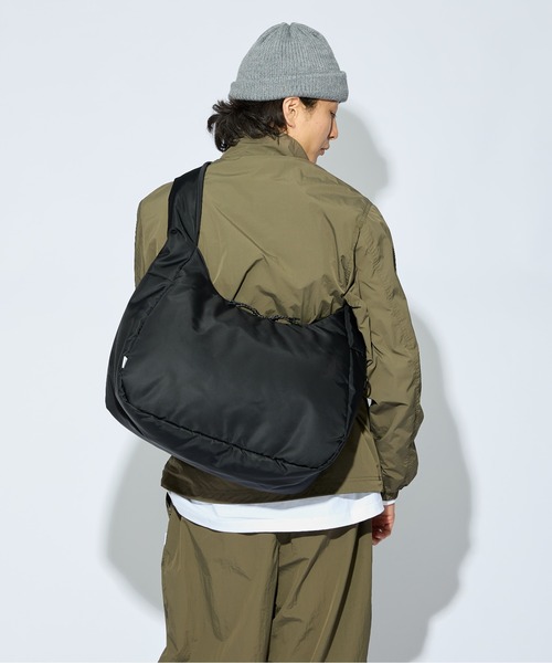 meltum ショルダーバッグ NYLON MESSENGER BAG meltum ショルダーバッグ SOFT SHELL MESSENGER BAG / ソフト