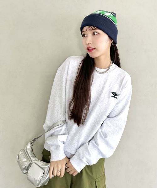 大人気★UMBRO★Essential Small Logo Sweatshirt スウェット3色 大人気☆UMBRO☆Essential Small Logo Sweatshirt スウェット3色