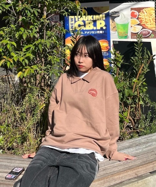 Younger Song トレーナー スウェット collared patch sweat