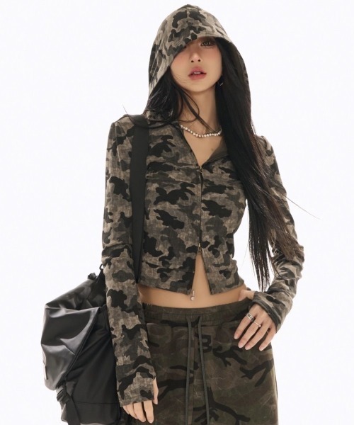 [Denim Tears] セットアップ対応★迷彩柄 ジップアップパーカー Denim Tears] セットアップ対応☆迷彩柄 ジップアップパーカー