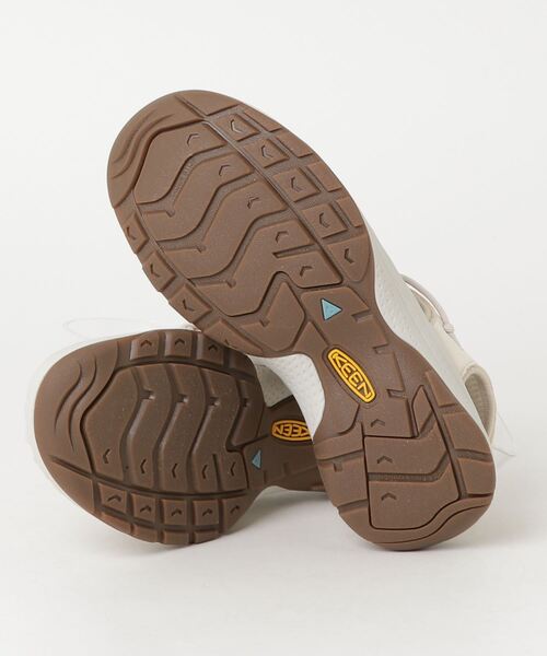 「KEEN」 フラットサンダル 24.5cm ベージュ レディースの画像