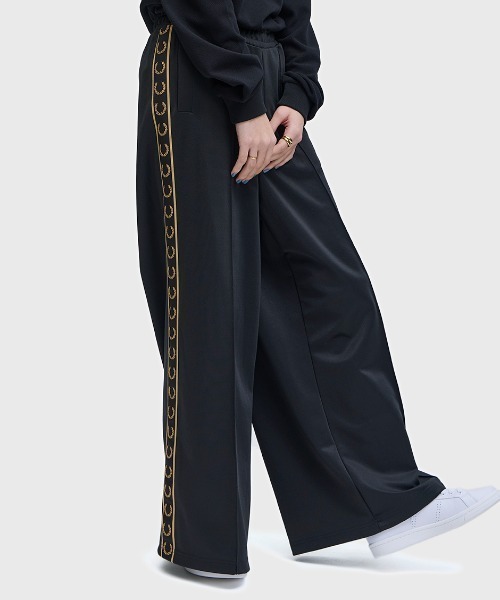 FRED PERRY（フレッドペリー） ワイドパンツ パンツ Taped Track Pants