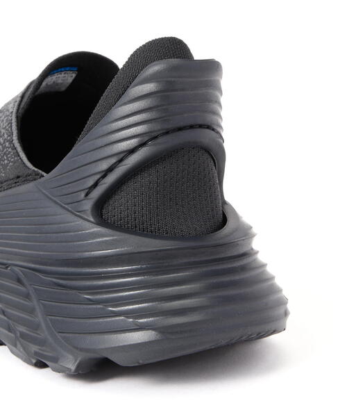 HOKA /ホカオネオネ/リストア TC /RESTORE TC/24㎝ スリッポン、なのに歩きまくっても全然ラク！HOKA（ホカ）の新作