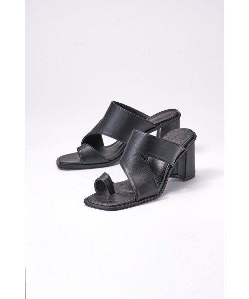 Knuth Marf（クヌースマーフ） サンダル asymmetry heel sandal 