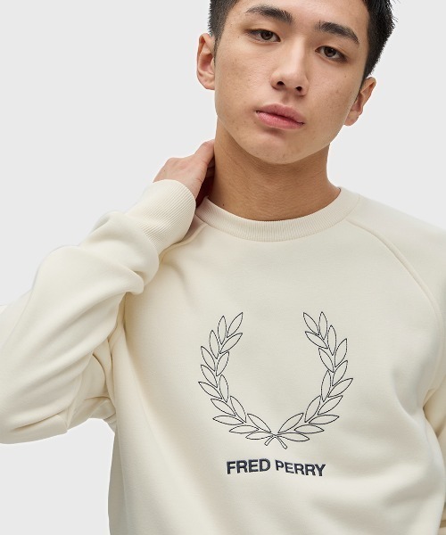 FRED PERRY（フレッドペリー） トレーナー スウェット Outline Laurel