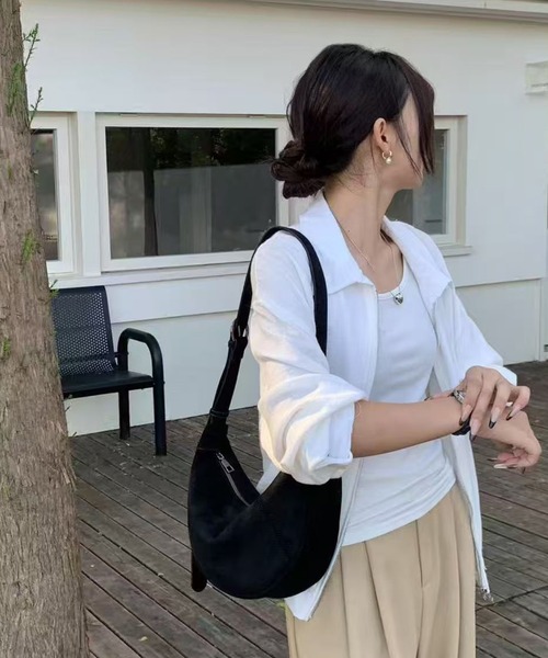 NuNuNa ショルダーバッグ バッグ 「NuNuNa」スエードタッチラウンド