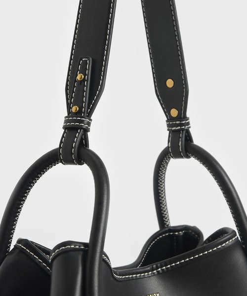 「CHARLES \u0026 KEITH」 2WAYバッグ X-LARGE ブラック レディースの画像
