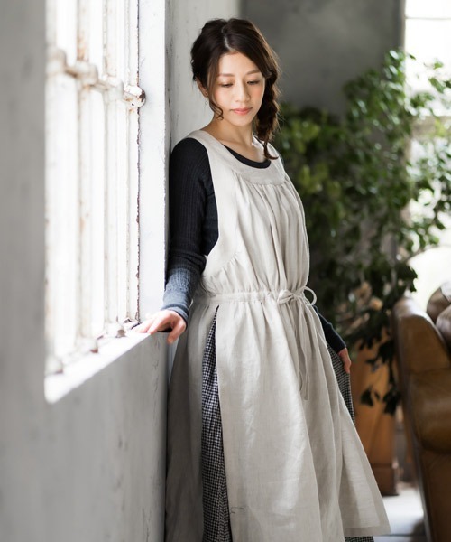 作家　ハンドメイド　リネン　エプロンワンピ　 frou frou 作家さん〇゜frou-frou リネン エプロンワンピース