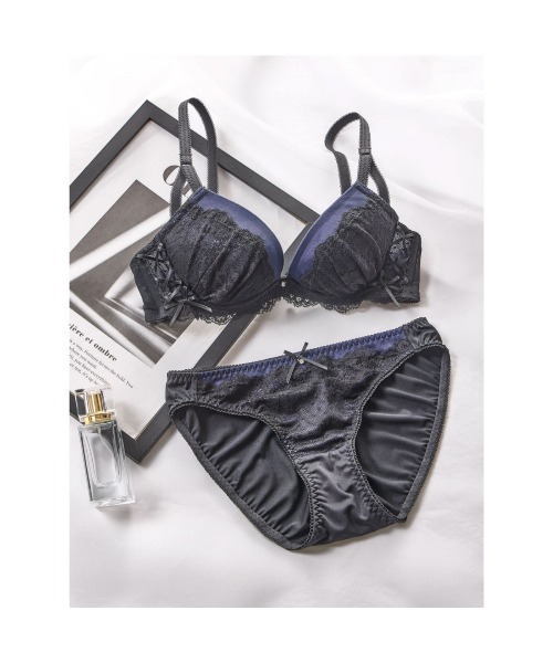 専用　下着セットとドレスボネセット チュチュアンナ（tutuanna） ブラジャー ショーツセット シークレット