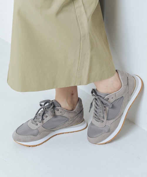 EVOL（イーボル） スニーカー 「軽量・柔らかい」ゴールドモチーフ