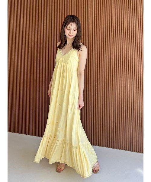 【新品】スナイデル　フラワーエンブロイダリーマキシワンピース　イエロー　Sサイズ フラワーエンブロイダリーマキシワンピース(マキシ・ロング