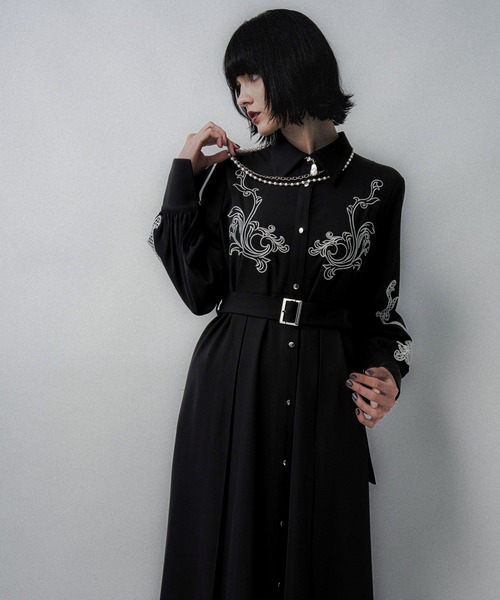 み*ん様 美品 ハレEri Yamazaki×HARE シシュウレイヤード ワン HARE（ハレ）の「【Eri Yamazaki×HARE】シシュウレイヤード