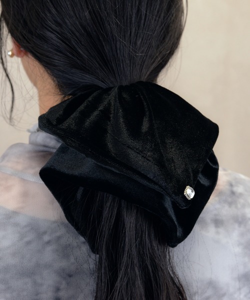 Heartdance（ハートダンス） シュシュ ビジュー付きスクエアベロア