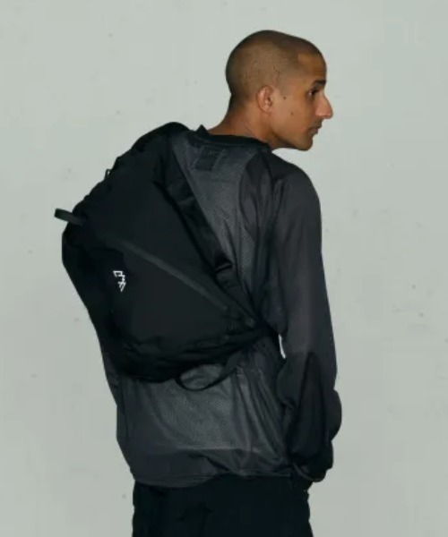 COMFY OUTDOOR GARMENT ショルダーバッグ メンズ レディース