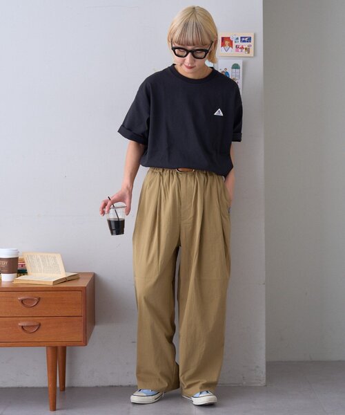 パンツ 「GEVACO」ギャザーテーパードパンツ レディース メンズの画像