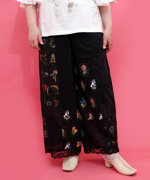 ScoLar（スカラー） ワイドパンツ パンツ レース刺繍 パッチワーク