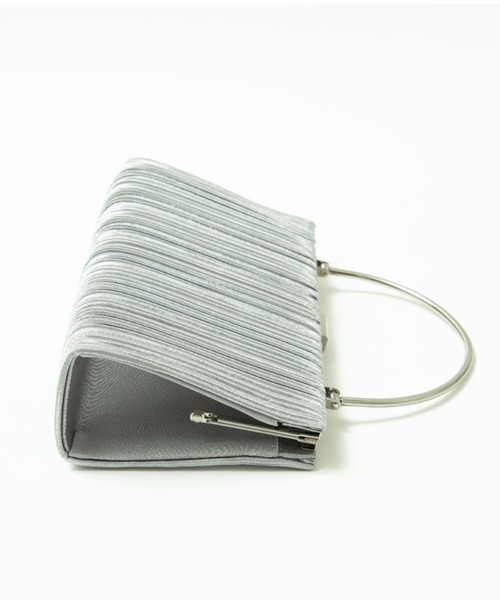 c*o様 【✨美品✨】シルバー プリーツデザイン クラッチバッグ　パーティ Cupid Heart（キューピッドハート） クラッチバッグ パーティーバッグ